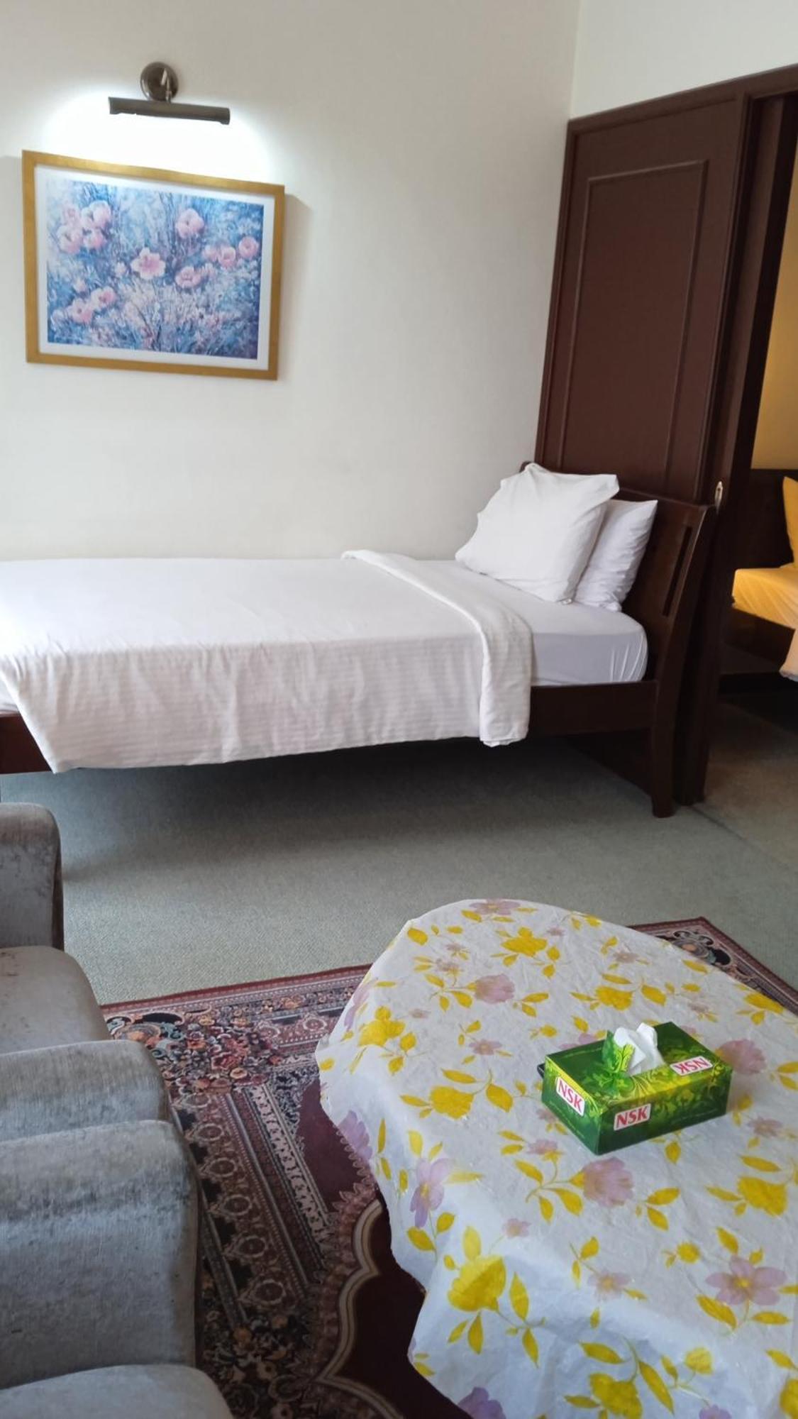 Visitor Service Suits At Times Square Bukitbintang K L Pangsapuri *
