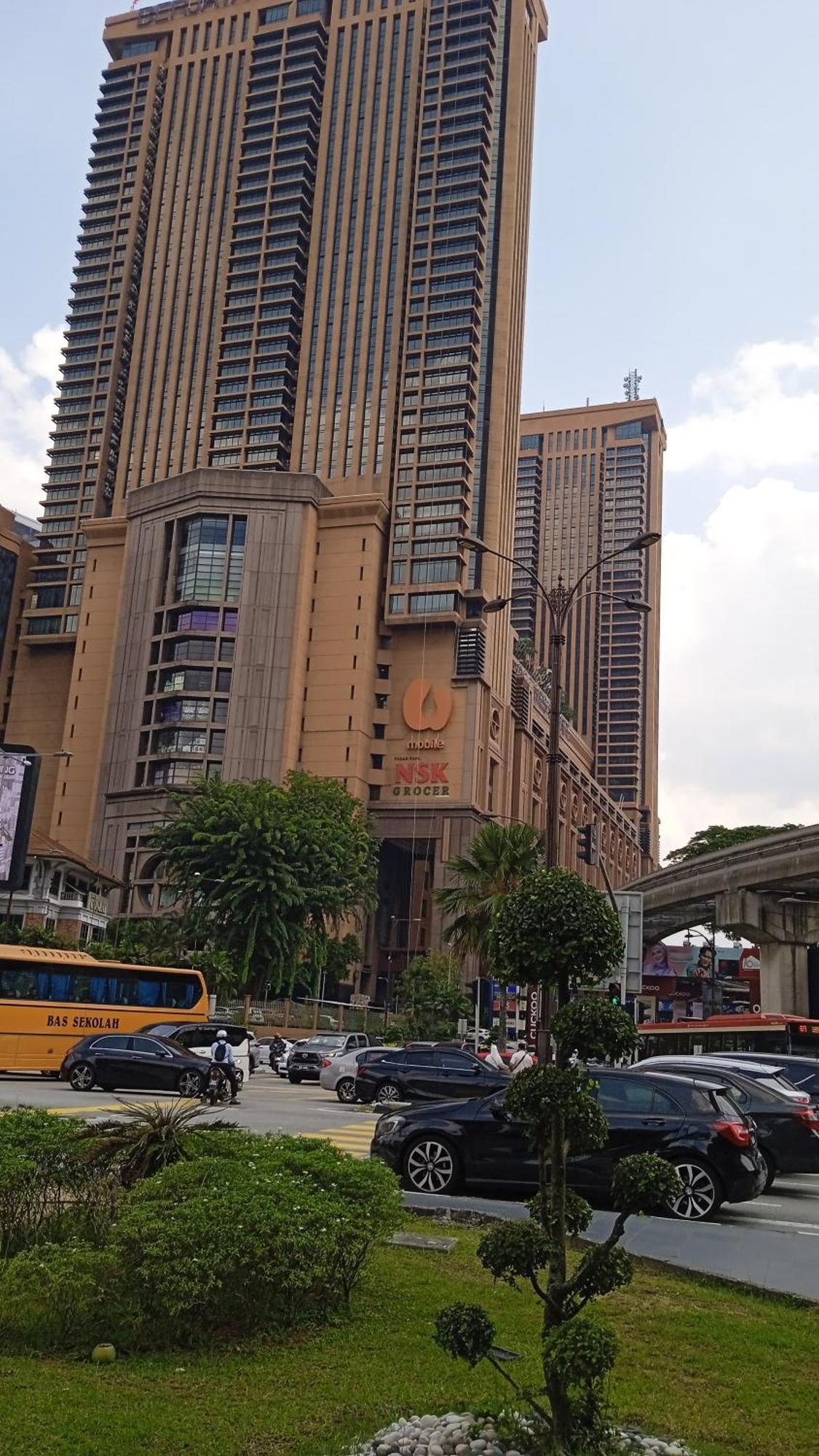 Visitor Service Suits At Times Square Bukitbintang K L Pangsapuri *