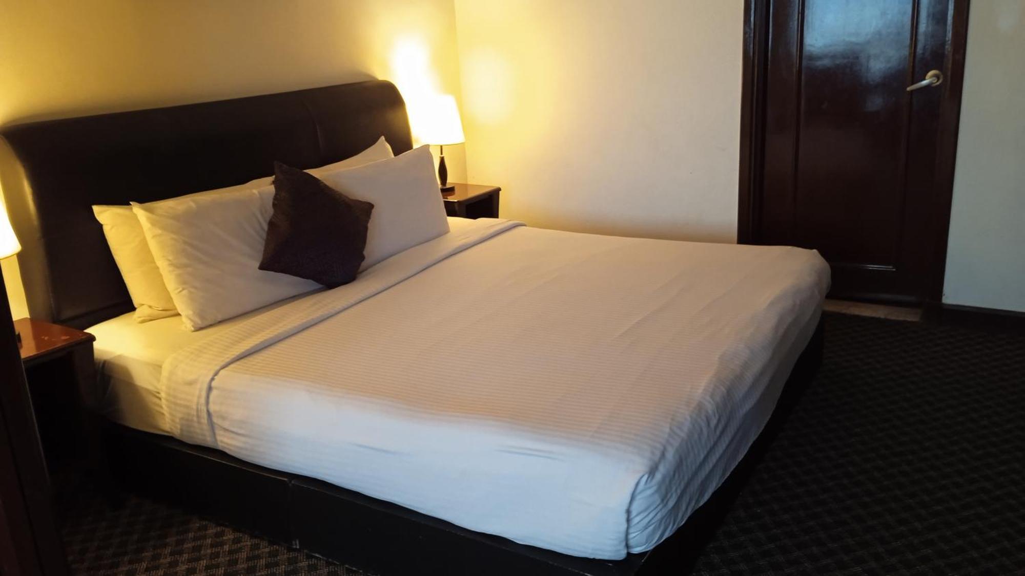 Visitor Service Suits At Times Square Bukitbintang K L Pangsapuri *