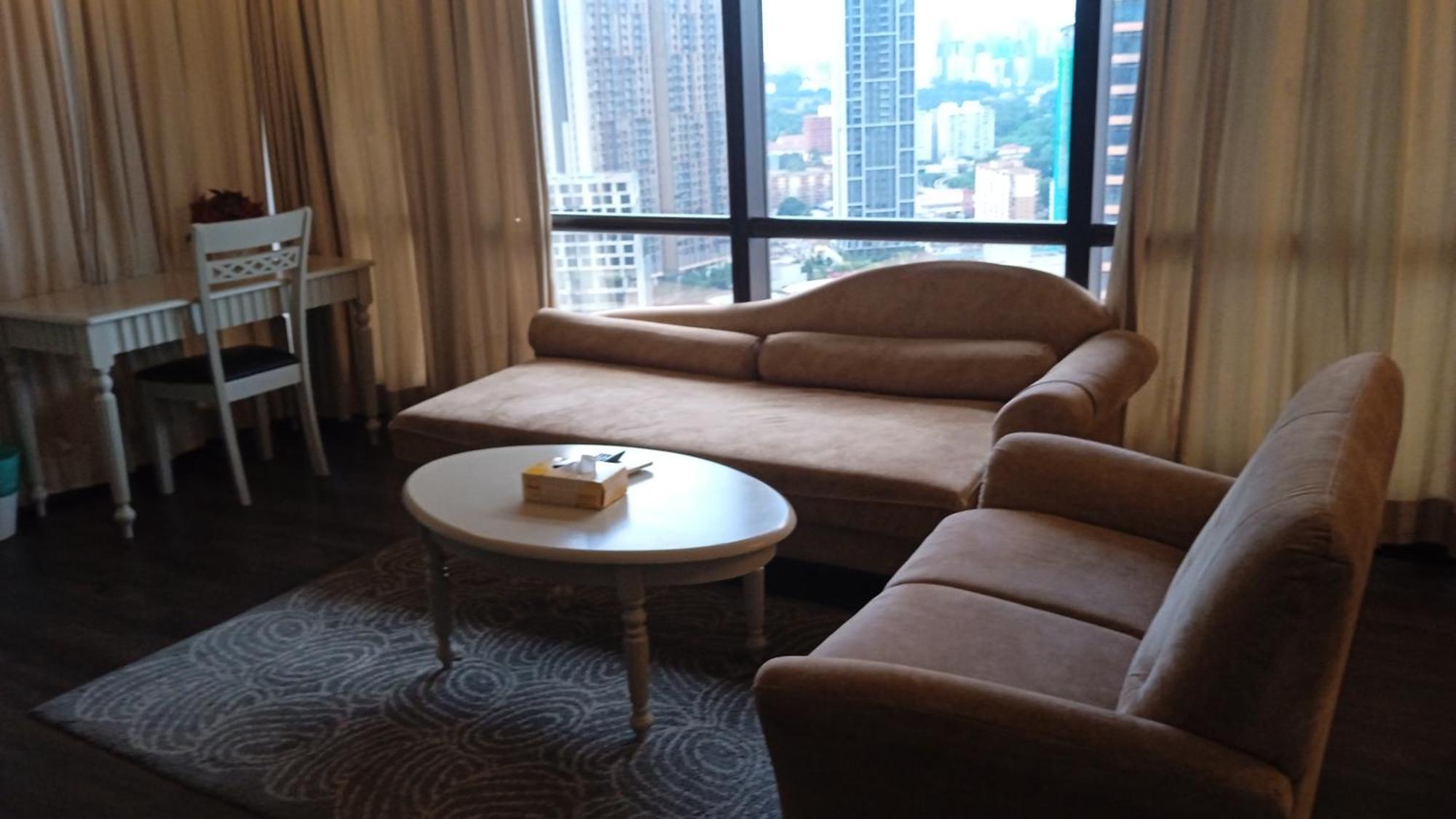 Visitor Service Suits At Times Square Bukitbintang K L Kuala Lumpur