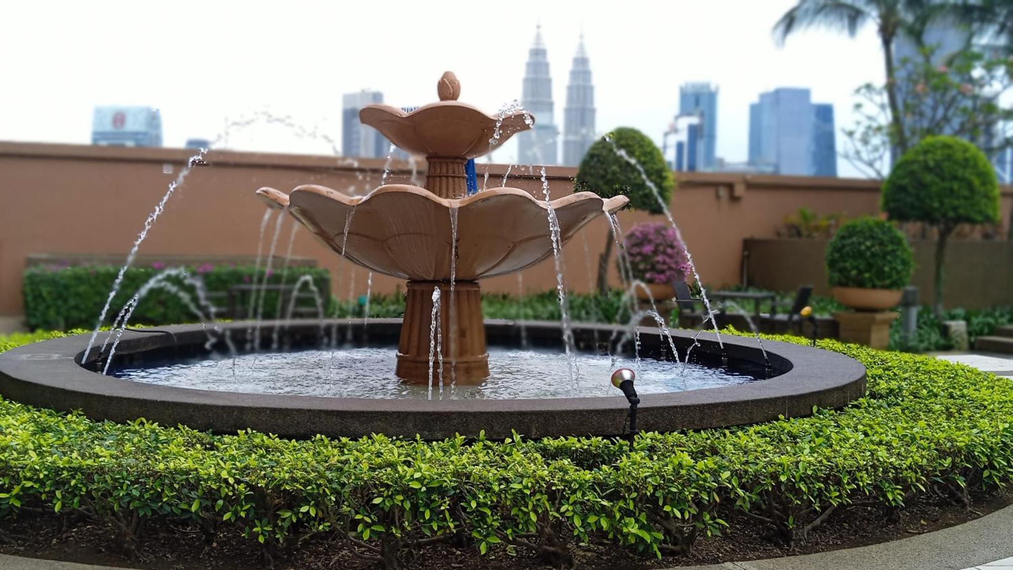 Visitor Service Suits At Times Square Bukitbintang K L * Kuala Lumpur